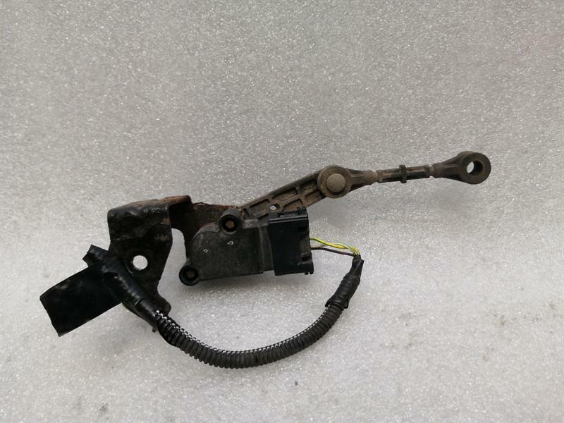 Land Rover Range Rover Sport (L494) Range Rover Sport L494 Headlight Level Sensor CPLA-3D026-AA Level Sensor Body type: SUV
Fuel: Diesel