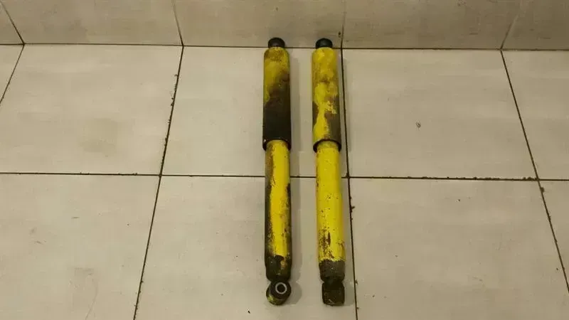 Porsche 911 Porsche 911 930 shock absorber rear 91133305103 shock absorber rear Body type: Coupe
Fuel: Petrol