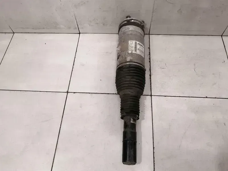 Land Rover Range Rover Sport (L461) 2022-... Range Rover Sport L494 Shock Absorber Front LR052788 Shock Absorber Front Left