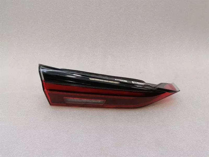 BMW 4 (G22 / G23 / G26)  BMW 4 M4 G82 G22 Left Rear Light 7956629 taillight rear left Body type: Coupe
Fuel: Petrol