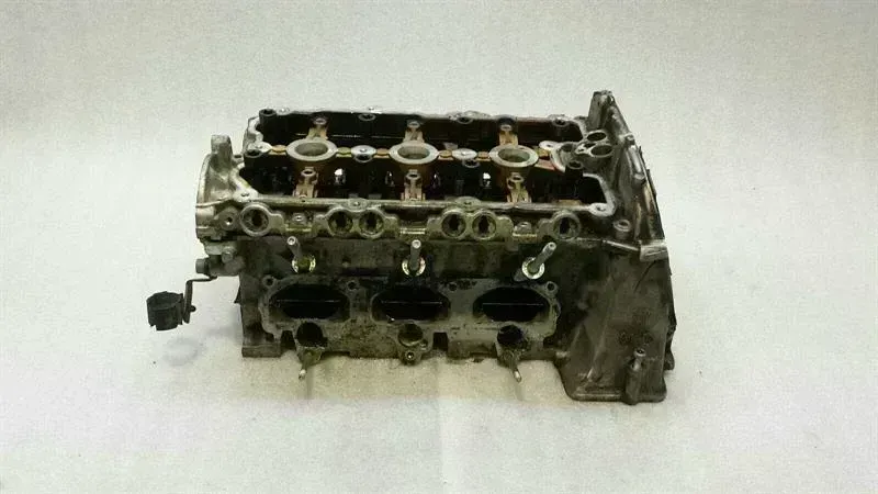 AUDI S5 8T Cylinder Head 06E103068BP CYLINDER HEAD CYL 1-3 3.0 TFSI CAK Brand/Model: AUDI S5
Year: 2009
Engine: 2995 cm...