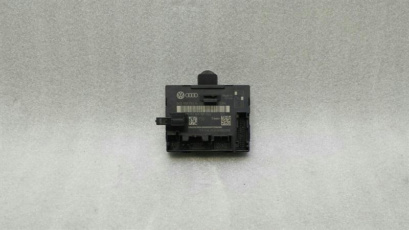 Audi S5 8T left door module 8K0959793H door control unit left Brand/Model: AUDI S5
Year: 2009
Engine: 2995 cm...