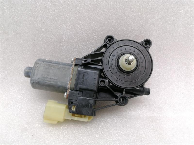 Land Rover Range Rover (L460) 2022-... Range Rover L405 FRH Door Window Motor LR066198 Power Window Motor Front Right