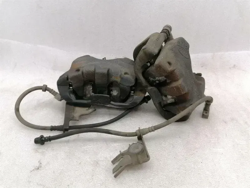 Land Rover Range Rover (L460) 2022-... Range Rover L405 Front Brake Caliper Set L405 Front Brake Caliper Set 2018-2021