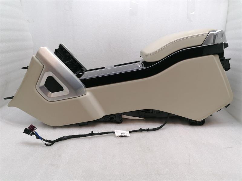 Land Rover Range Rover (L460) 2022-... RANGE ROVER L405 armrest WESTMINSTER SVR center armrest armrest FRIDGE COOL BOX