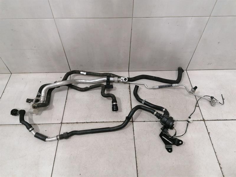 BMW 3 (G20 / G21) BMW 3 Series M3 G80 G20 Pipe 9324800 Set Hose Body type: Saloon
Fuel: Petrol