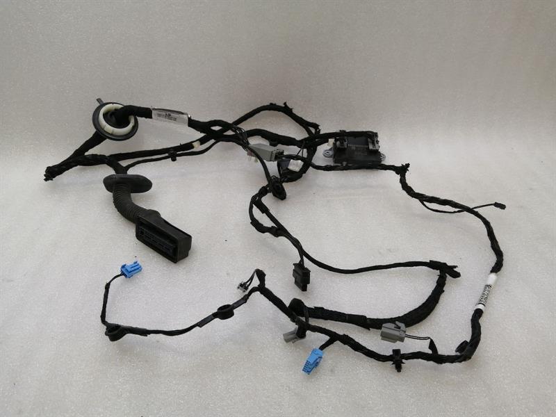 Land Rover Range Rover Sport (L494) Range Rover Sport L494 Rear Door Wiring HK62-14633-LB Rear Door Harness Body type: SUV
Fuel: Diesel
