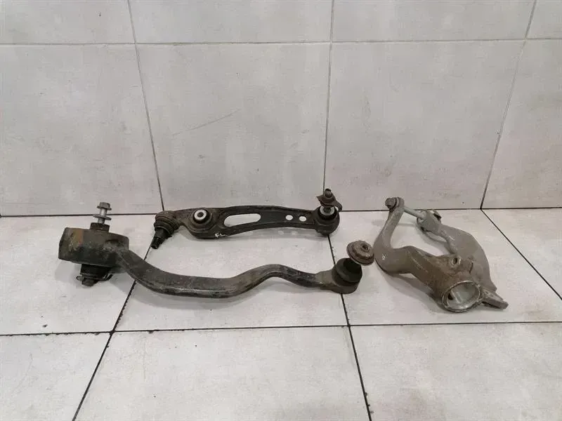 Land Rover Range Rover Sport (L494) Range Rover Sport L494 Left Front Wishbone LR045243 Front Left Wishbone Body type: SUV
Fuel: Diesel
