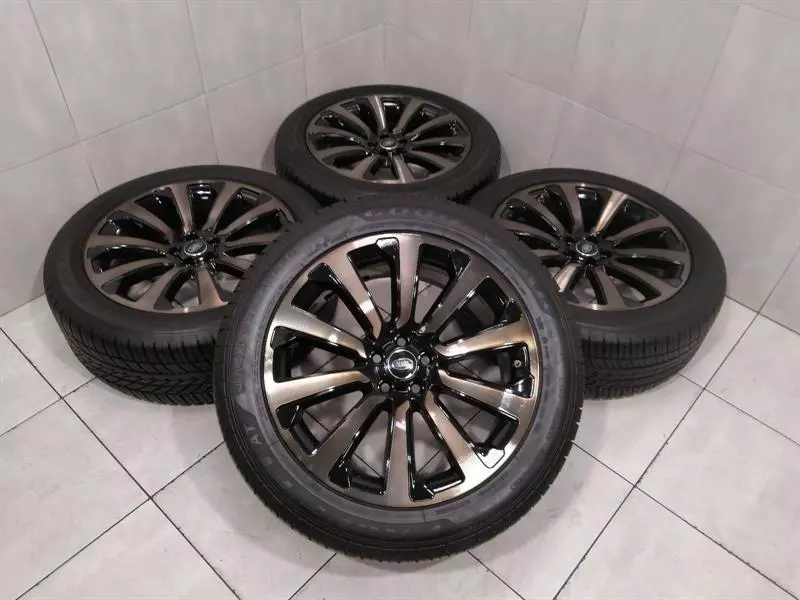 Land Rover Range Rover Sport (L494) R20 Range Rover Sport L494 Alloy Wheel Set JBA2-1007-EB Alloy Rim Set 8.5J 20" Body type: SUV
Fuel: Diesel