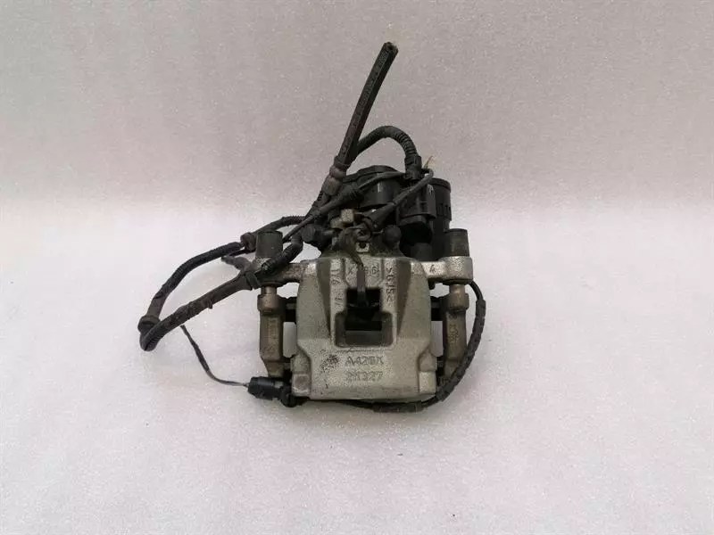 Land Rover Range Rover Sport (L494) Range Rover Velar L560 RRH brake caliper GX73-2K327-BF brake caliper rear right Body type: SUV
Fuel: Diesel