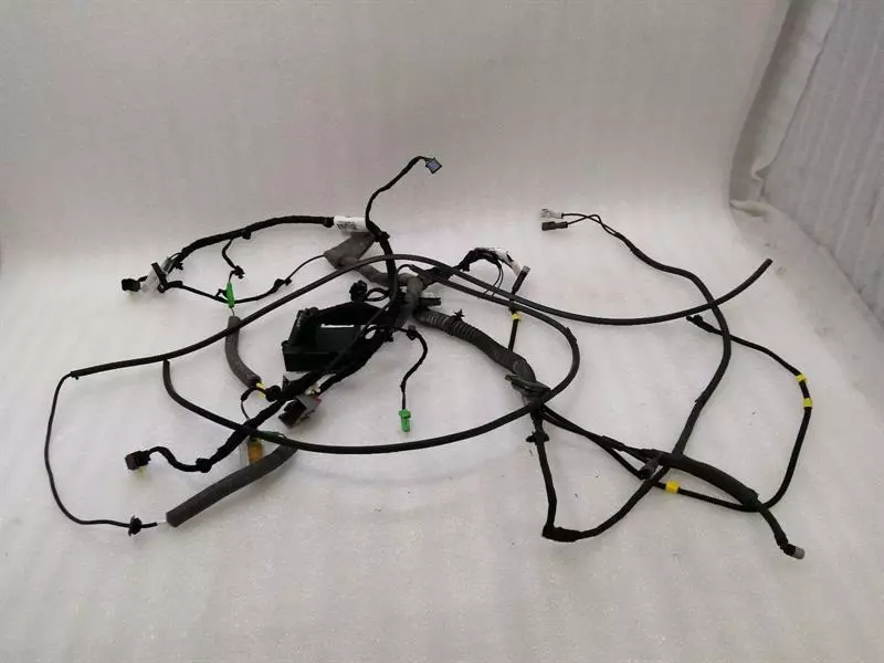 Land Rover Range Rover Sport (L494) LAND ROVER RANGE ROVER L494 WIRING LOOM HK62-14B673-AV UPPER TAILGATE RH SIDE Body type: SUV
Fuel: Diesel