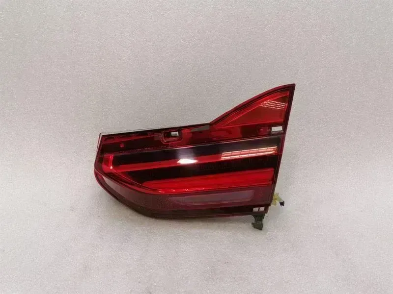 BMW 7 (G11 / G12) BMW 7 series G11 Left Rear Light 7342968 Rear Left Tail Light Body type: Saloon
Fuel: Diesel