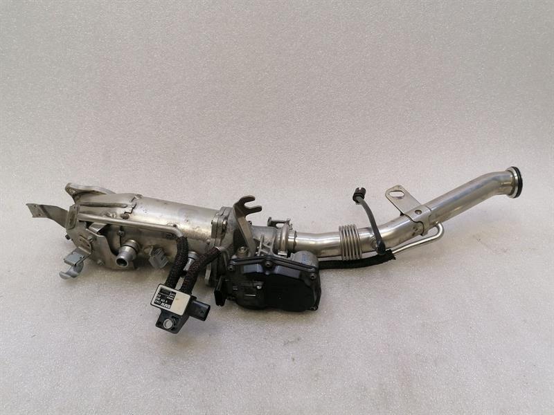 BMW 7 (G11 / G12) 2018 BMW 7 Series G11 EGR Cooler 11718574815 EGR Exhaust Gas Recirculation