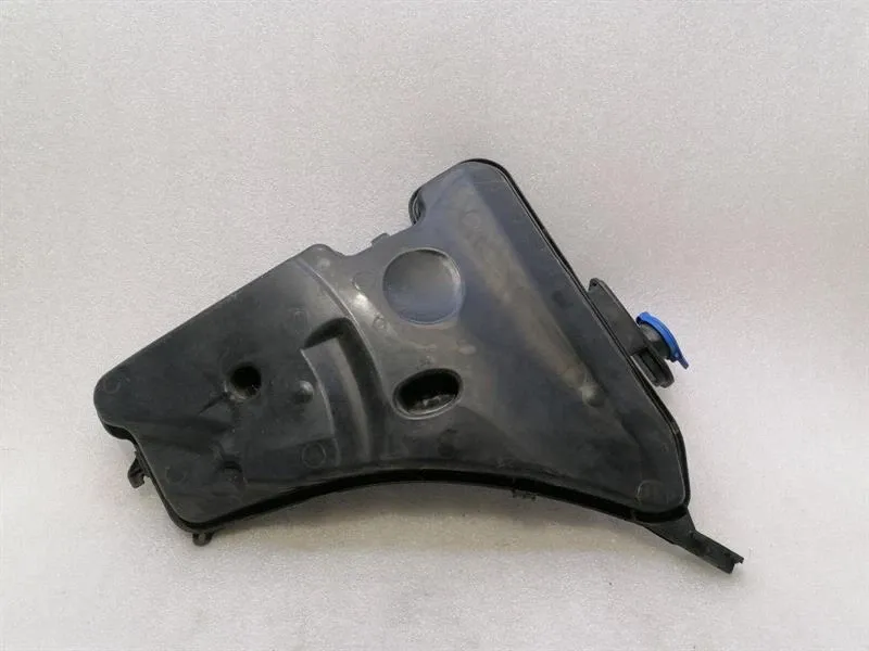 BMW 7 series G11 washer fluid reservior 7377035 washer fluid reservoir