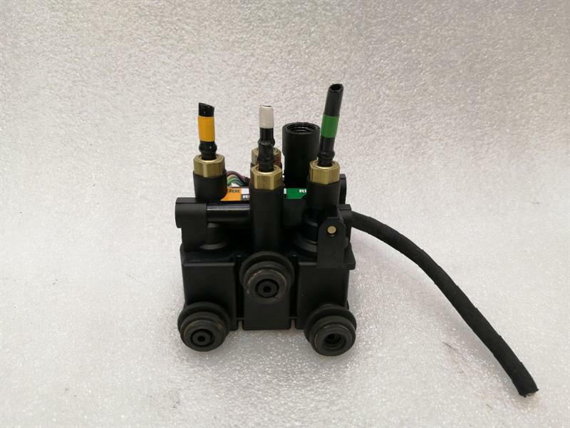 Land Rover Range Rover (L460) 2022-... Land Rover Range Rover L405 Air suspension valve CPLA-5B710-BC valve block