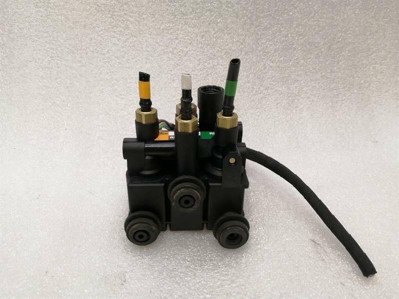 Land Rover Range Rover L405 Air suspension valve CPLA-5B710-BC valve block