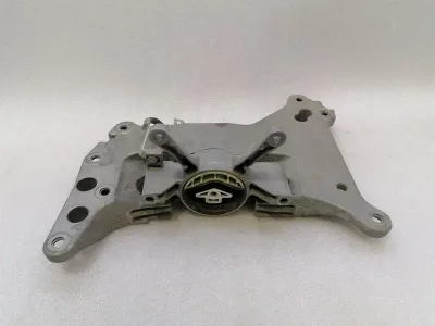 Крепление коробки передач BMW 4 M4 G82 G22 8089421 держатель коробки передач