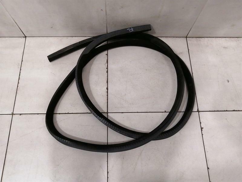 Land Rover Range Rover Sport (L494) Land Rover Range Rover Sport L494 FLH Door Seal DK62-20708-AC Door Seals Vo L Body type: SUV
Fuel: Diesel