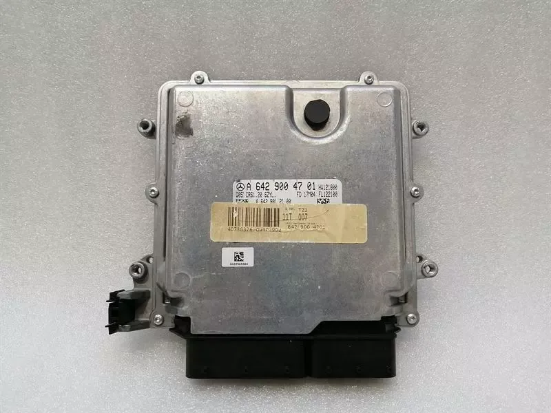 Mercedes GLS 350D Engine ECU A6429004701 Engine Control Unit OM642.826