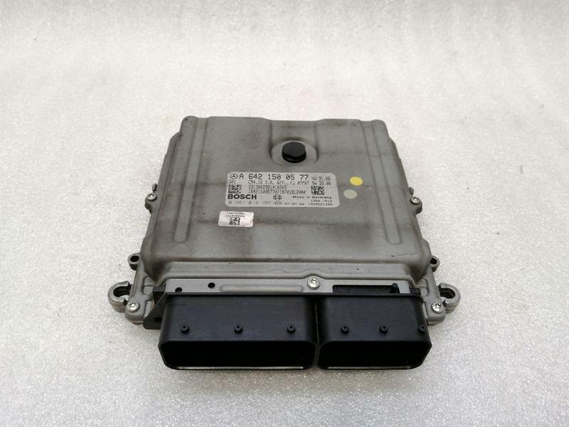 Mercedes-Benz A (W169) Mercedes R Class W251 Engine ECU A6421500577 Engine Control Unit OM642 V6 Diesel Body type: Estate
Fuel: Diesel