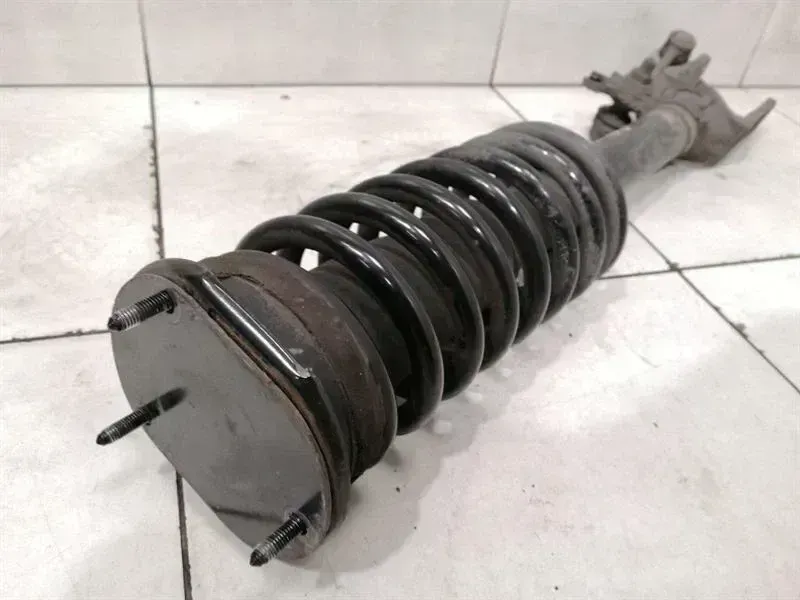Mercedes-Benz A (W169) Mercedes R Class W251 Shock Absorber Front A2513200730 Shock Absorber Front Body type: Estate
Fuel: Diesel
