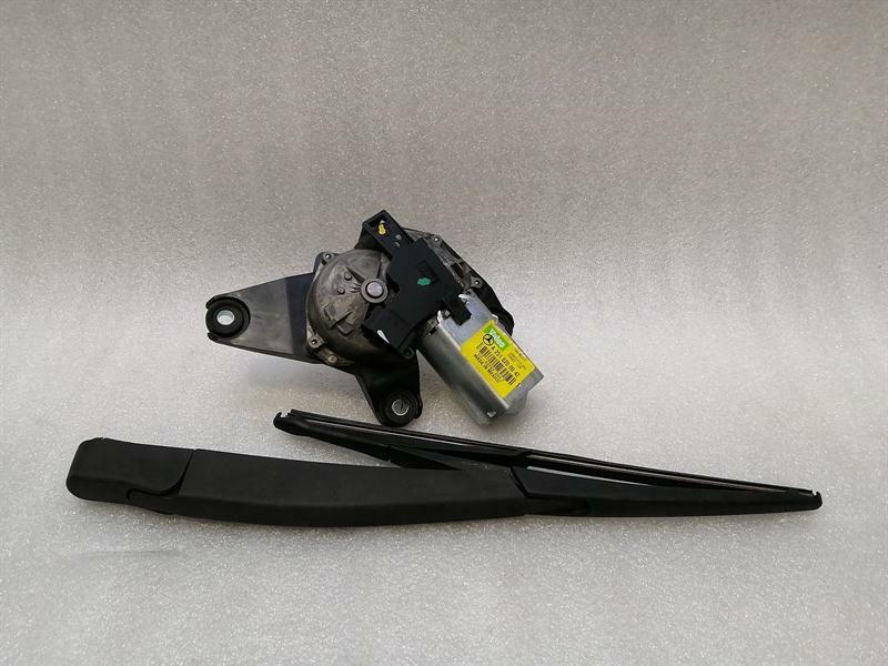 Mercedes-Benz A (W169) Mercedes R Class W251 Rear Wiper Motor A2518200042 Wiper Motor Rear Body type: Estate
Fuel: Diesel