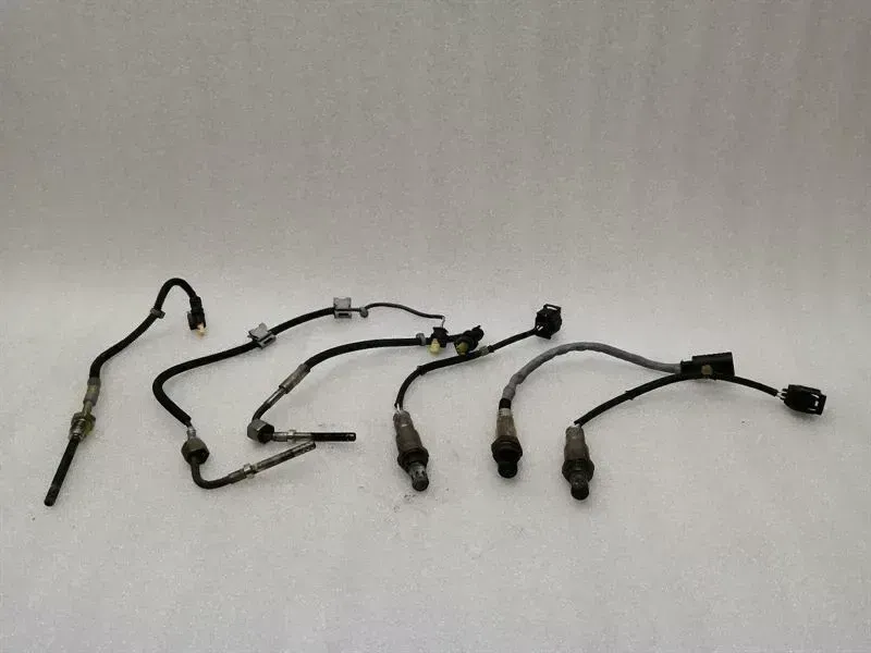 Mercedes-Benz A (W176) Mercedes GLS X166 LAMBDA sensor set A0065421718 HO2S set A0095426018 Body type: SUV
Fuel: Diesel