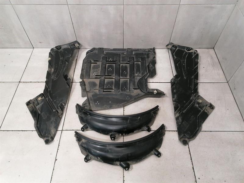 BMW 3 (G20 / G21) BMW 3 Series M3 G81 G21 LCI UNDERTRAY 8074610 Underbody Trim Body type: Estate
Fuel: Petrol