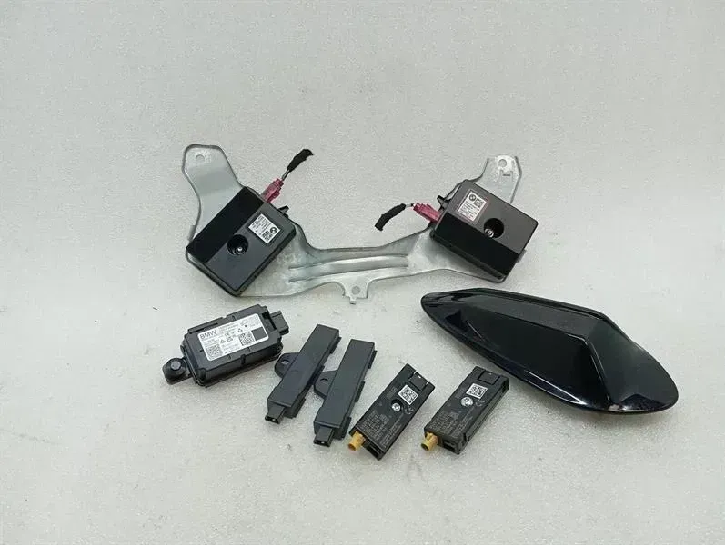 BMW 3 (G20 / G21) BMW 3 Series M3 G81 G21 LCI Aerial / Antenna 5A09D89 SET Antenna LOT Body type: Estate
Fuel: Petrol