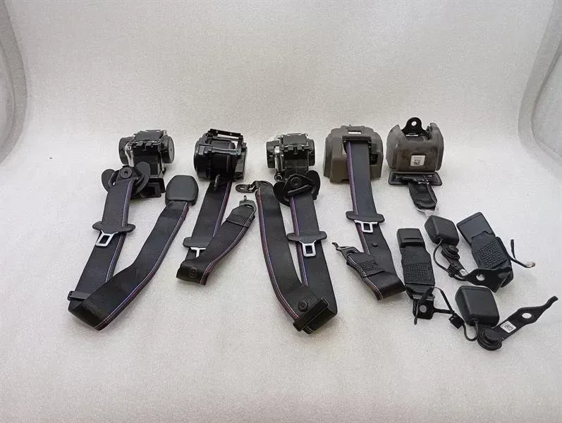 BMW 3 (G20 / G21) BMW 3 Series M3 G80 G20 Front Seatbelt 643670600 Set Seat Belt Strap Front Body type: Saloon
Fuel: Petrol