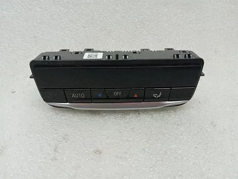 BMW 3 (G20 / G21) BMW 3 Series M3 G80 G20 Auto Climate Control 5A3BBF4 Climate Control Panel A/C Rear Body type: Saloon
Fuel: Petrol