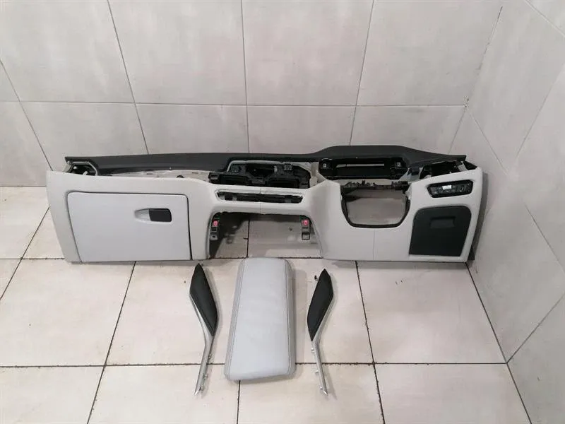 BMW 3 Series M3 G80 G20 Dashboard RHD LCI LEATHER Merino Silverstone (X3IA)