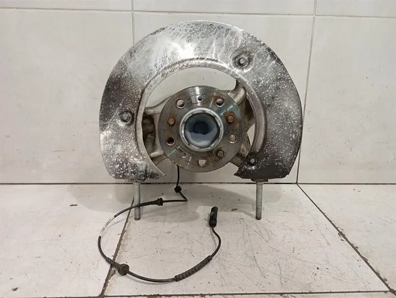 BMW 4 M4 G82 G22 RWD Right Front Hub 31 20 8095664 Wheel Bearing Housing Front Right