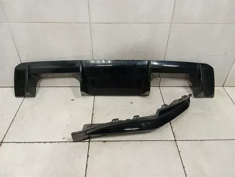 BMW 4 (F32 / F33 / F36) BMW 4 M4 G82 G22 Rear Bumper Diffuser 8074726 Rear Bumper Trim Body type: Coupe
Fuel: Petrol