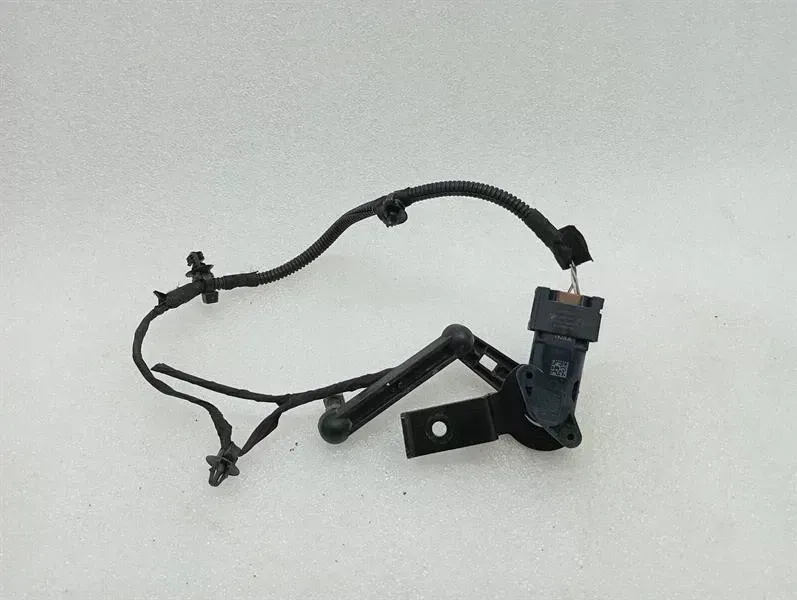 BMW 4 (F32 / F33 / F36) BMW 4 M4 G82 G22 Level Sensor 6895466 Level Sensor Height Sensor Body type: Coupe
Fuel: Petrol