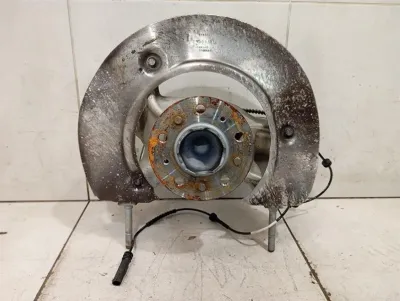 BMW 4 M4 G82 G22 RWD предна лява главина 31 20 8095663 Корпус на колесен лагер предна лява