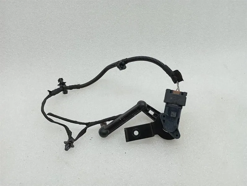 BMW 4 M4 G82 G22 Level Sensor 6895466 Level Sensor Height Sensor