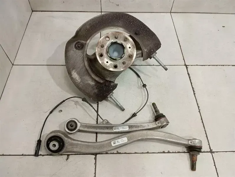BMW 4 (F32 / F33 / F36) BMW 4 M4 G82 G22 Left Front Hub 31212284001 Wheel Bearing Housing Front Left Body type: Coupe
Fuel: Petrol