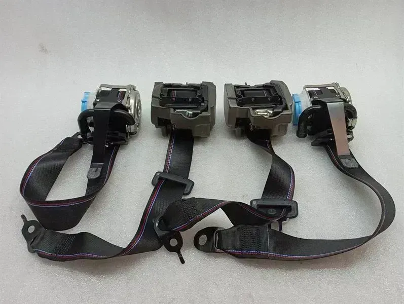 BMW 4 (F32 / F33 / F36) BMW 4 M4 G82 G22 Seatbelt 8097753 Set of 4 M Seat Belts Seat Belt Strap Body type: Coupe
Fuel: Petrol