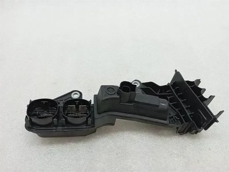 BMW 4 (F32 / F33 / F36) BMW 4 M4 G82 G22 Fuse Box 6842529 Fuse Box Body type: Coupe
Fuel: Petrol