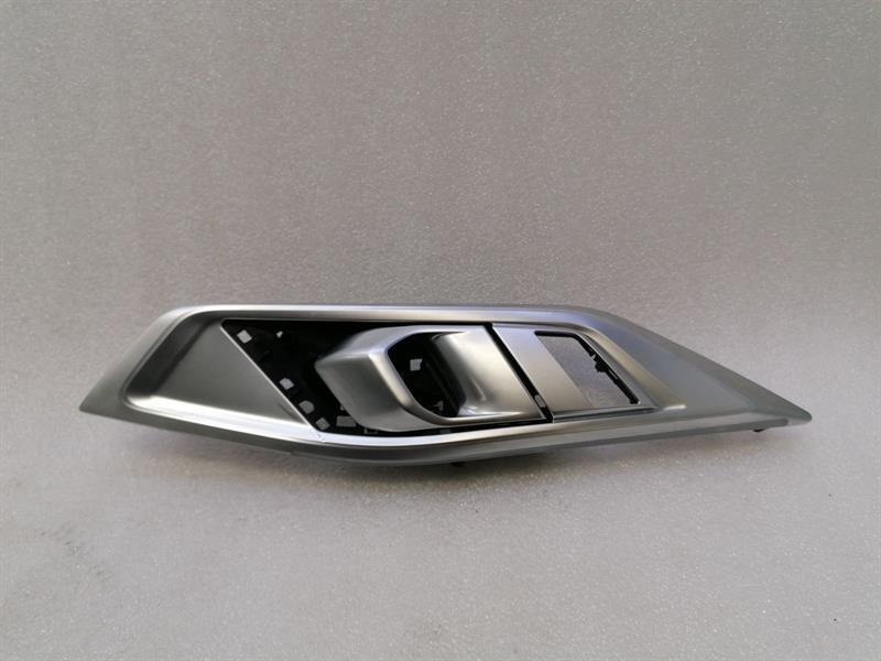 BMW 4 (F32 / F33 / F36) BMW 4 M4 G82 G22 Door Inner Handle 7940410 RIGHT Inner Door Handle Body type: Coupe
Fuel: Petrol
