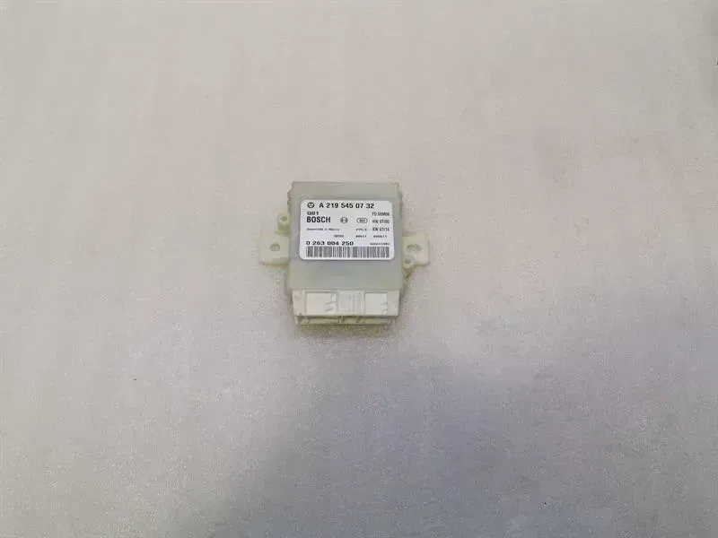 Mercedes-Benz CLS (C219) Mercedes CLS W219 PTS Control Unit A2195450732 PDC Control Module MOPF PTS Body type: Saloon
Fuel: Diesel