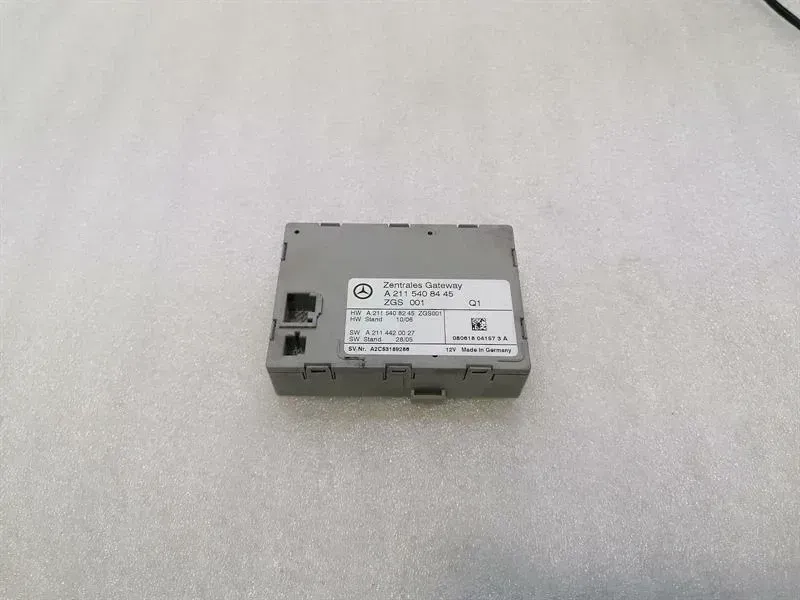 Mercedes-Benz CLS (C219) Mercedes CLS W219 electronic module A2115408445 control unit gateway Body type: Saloon
Fuel: Diesel