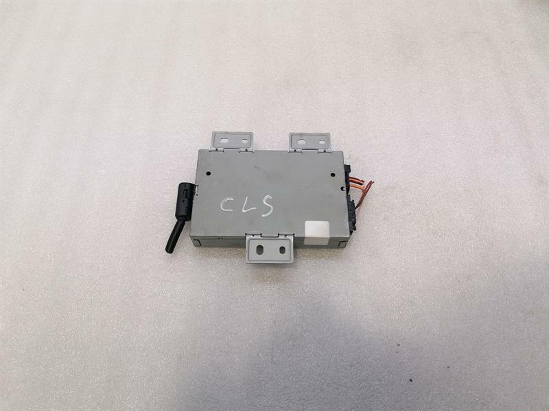 Mercedes-Benz CLS (C219) Mercedes CLS W219 electronic module A2048708026 control unit multimedia interface Body type: Saloon
Fuel: Diesel