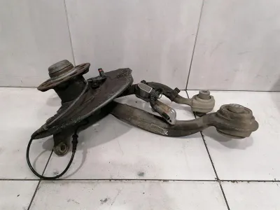 Mercedes E W212 vänster fram navsats A2123322301 Hjullagerhus fram vänster