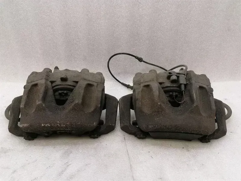 Mercedes-Benz C (W204) Brake caliper Mercedes E Class W212 Front Brake Caliper Set A...