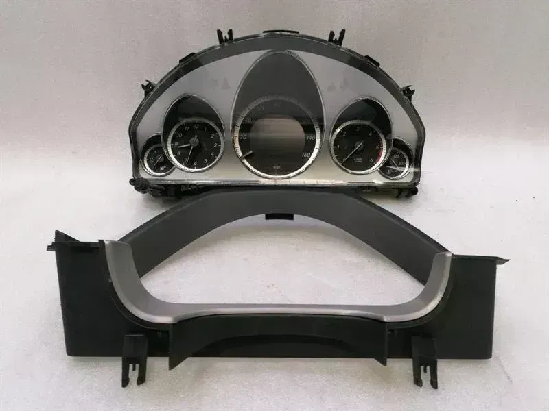 Mercedes-Benz C (W204) Speedo Clocks Mercedes E Class W212 Instrument Cluster A21290...