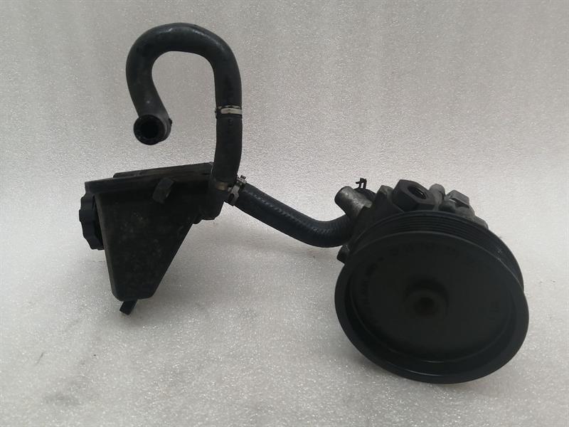 Mercedes-Benz CLK (W209) Mercedes CLK W209 Power Steering Pump A0044668201 Servo Pump OM642 Body type: Coupe
Fuel: Diesel