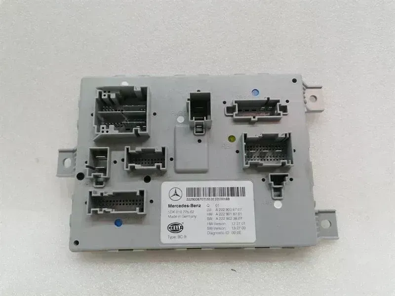 Mercedes-Benz A (W176) Mercedes S-Class W222 Electronic Module A2229006707 ECU Body type: Saloon
Fuel: Diesel