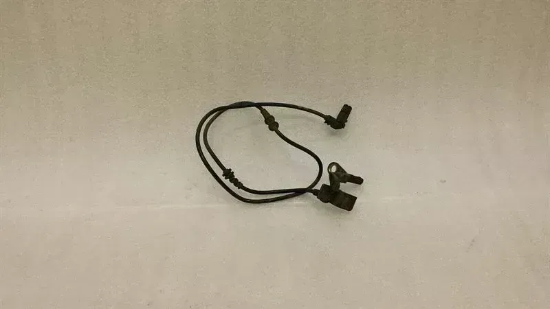 Mercedes-Benz A (W169) Mercedes S-class W221 A.B.S sensor front left A2215400317 front left Body type: Saloon
Fuel: Diesel